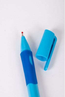 Ручка синя масляна "Fine Top" лівша